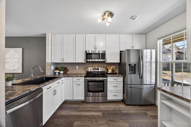 Building Photo - For Rent – $2,195/month | Stanton Farms Townhome in Littleton