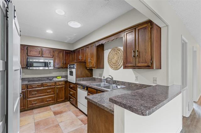 Building Photo - 6218 Tezcuco Ct
