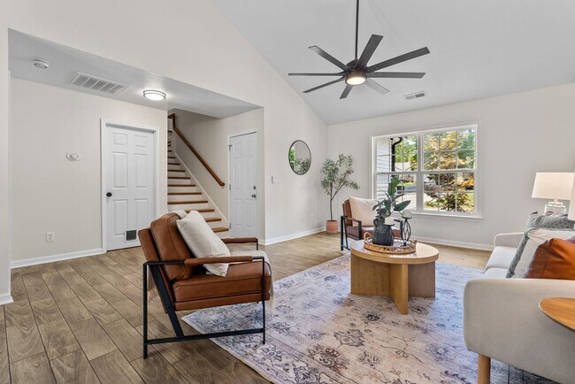 Building Photo - Forest Park