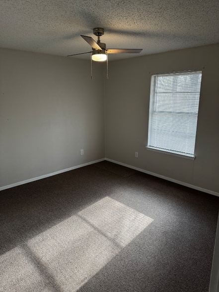 Building Photo - 15712 Top Ct