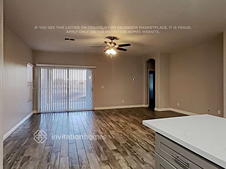 Building Photo - 112 S 120th Ave