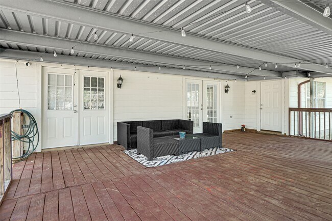 Building Photo - 18875 Ferney Ln