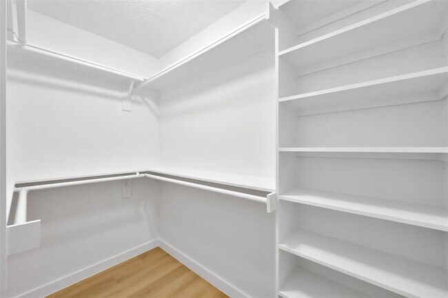 Building Photo - 11612 Timberwild St