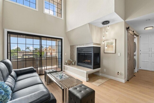 Building Photo - 270 Dahlia Ave