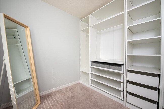 Building Photo - 4306 Old Sycamore Loop