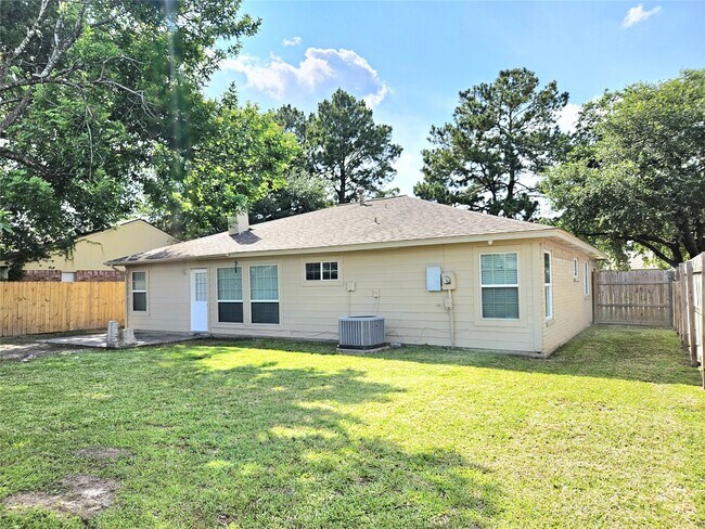 Building Photo - 4231 Southchase Ln