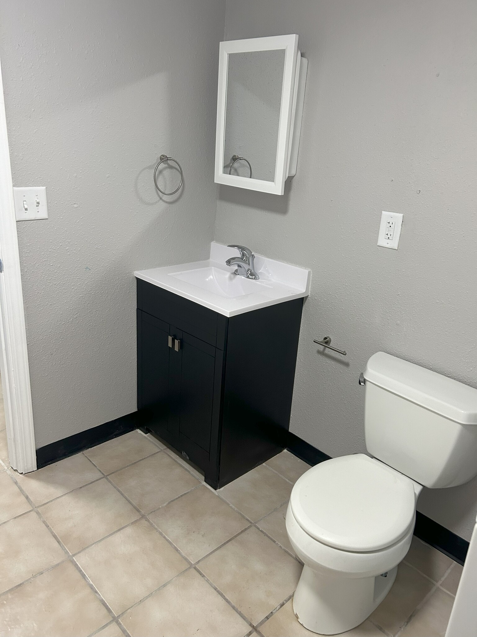 Lower - 613 N Franklin Ave