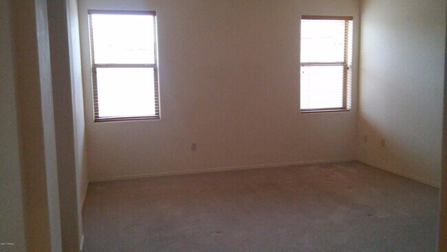 Building Photo - 5490 N Little River Ln