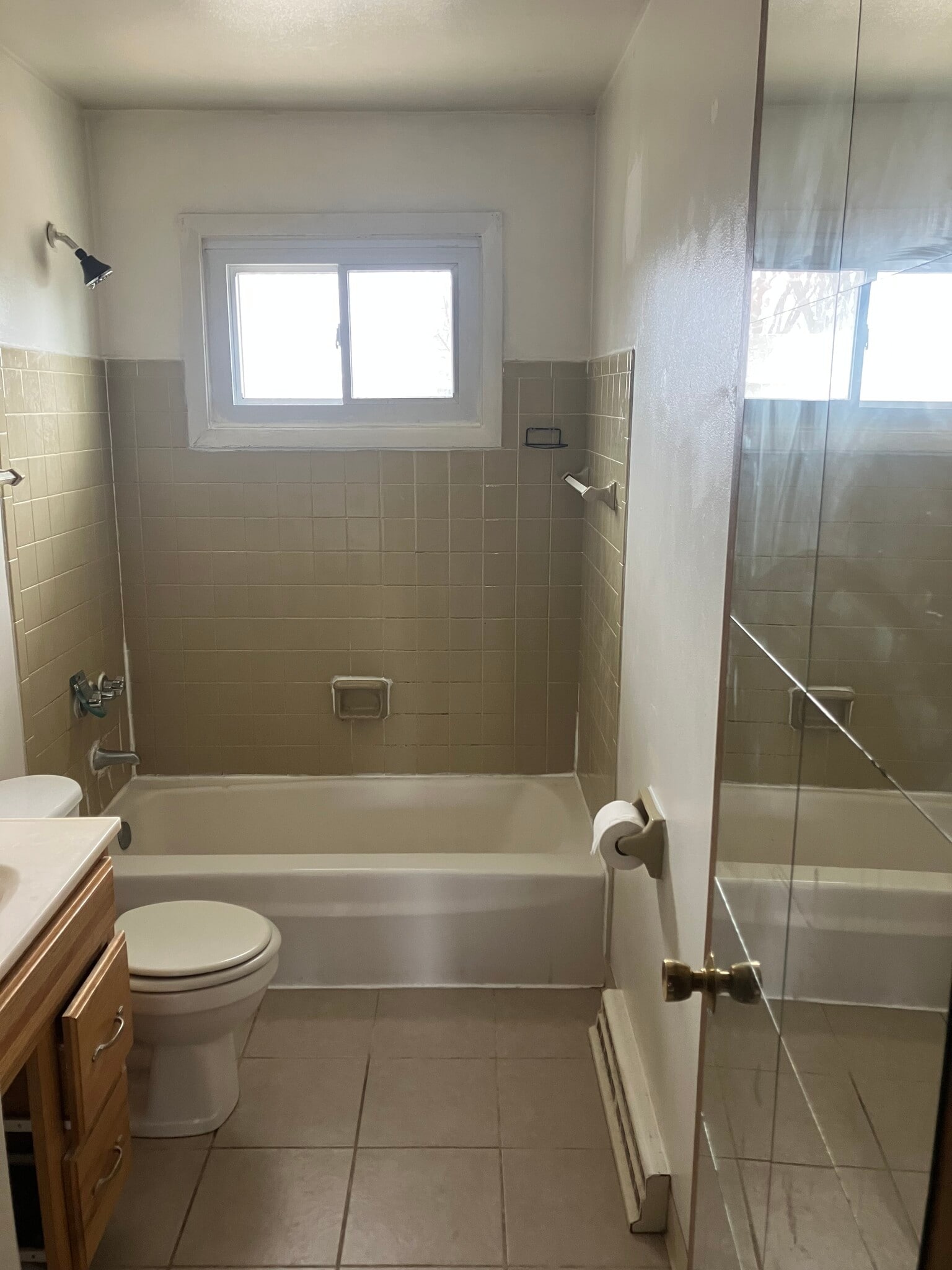 Building Photo - 1422 Willow Ln