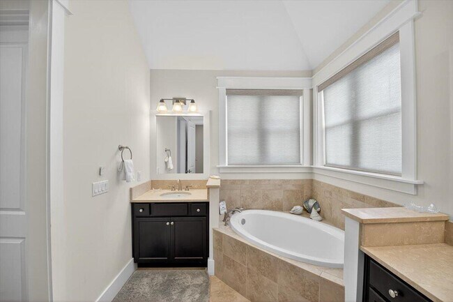 Building Photo - 34 Beargrass Way