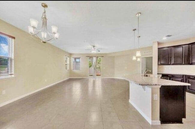 Building Photo - Luxury 2 Story 4 bedroom 3.5 bath Sanford ...