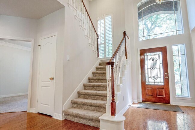 Building Photo - 5534 Chesapeake Pl