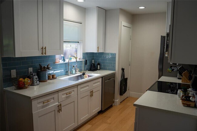 Building Photo - 2509 Cockburn Dr