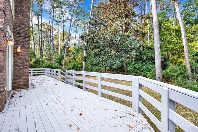 Building Photo - 2 Wakefield Pl