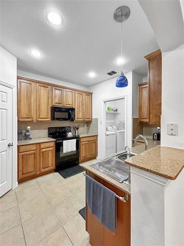 Building Photo - 4148 Woodland Tr