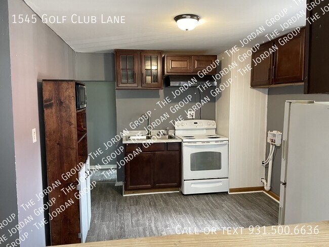Building Photo - 1545 Golf Club Ln