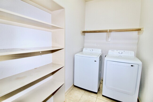 Building Photo - 6139 Norwood Meadows Ln