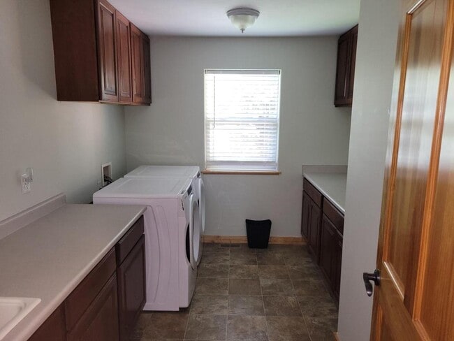 Building Photo - 75 E Katina Ct