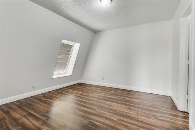 Building Photo - 809 E Pioneer Dr