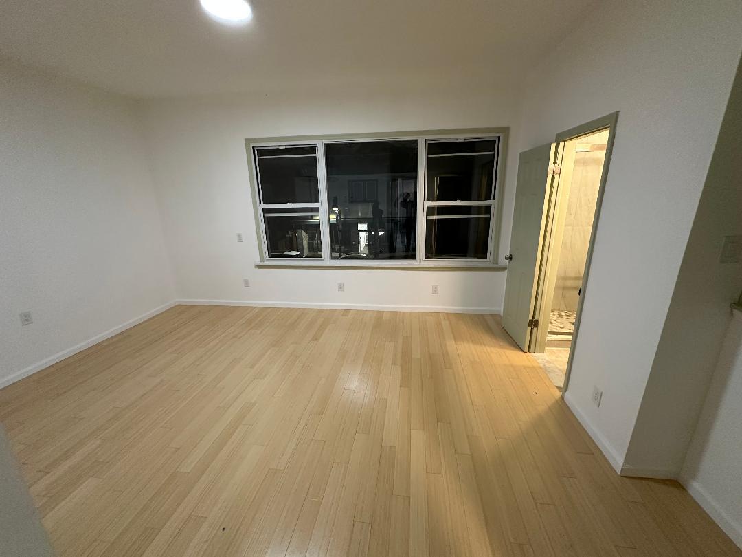 Room 1 with bathroom - 61 Passaic St