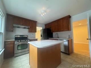 Building Photo - 215-40 23rd Rd
