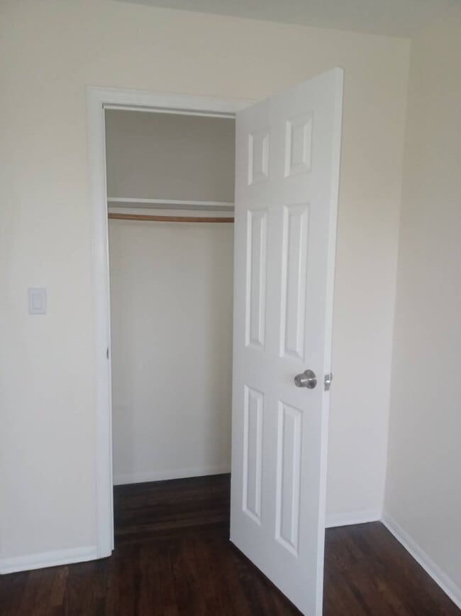 Building Photo - 103-0-103102 102nd St