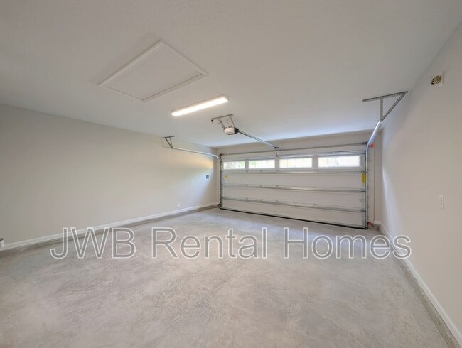 Building Photo - 3539 Rosselle St