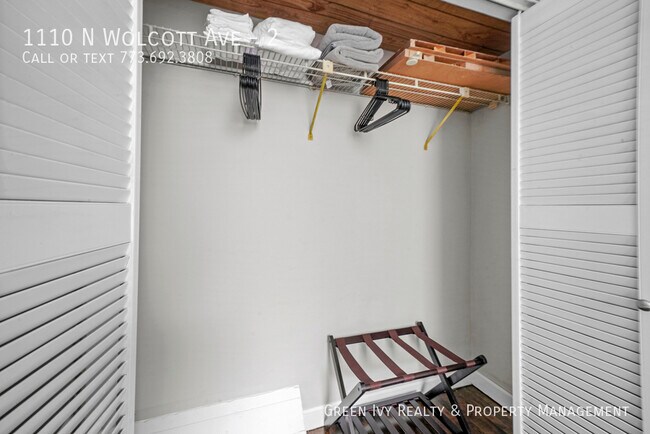 Building Photo - 1110 N Wolcott Ave