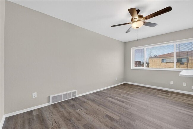 Building Photo - G-Unit