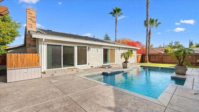 Building Photo - 1016 Woodglen Dr