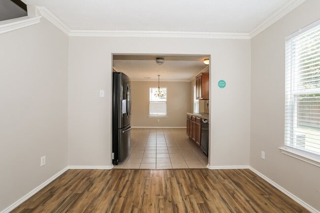 Building Photo - 1403 Natural Pine Trail