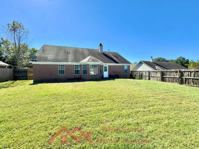 Building Photo - 55 Oakridge Cove