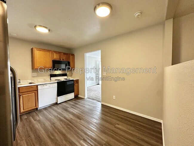 Building Photo - 3801 E 117th Ave