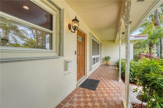 Building Photo - 2000 Admirals Way