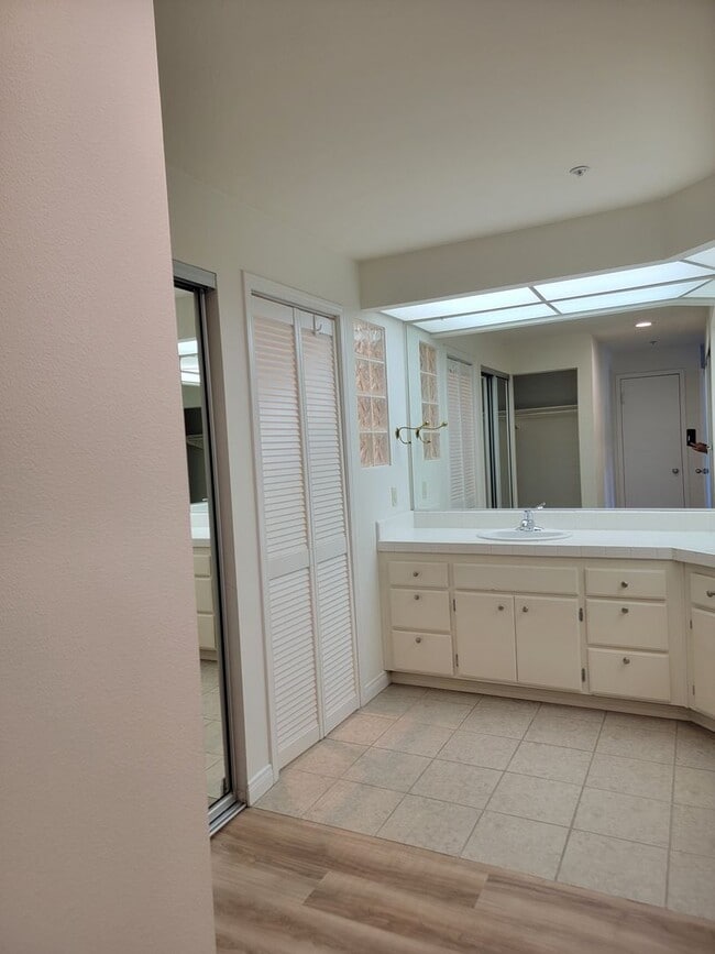 Building Photo - GEM IN THE VILLAGE- COX CABLE and WIFI INCLUDED IN THE RENT!