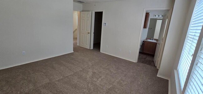Building Photo - 1403 Davis Mountain Loop