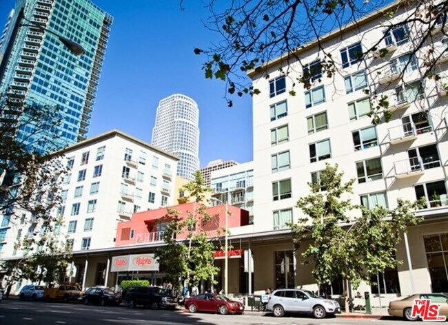 Primary Photo - 645 W 9th St