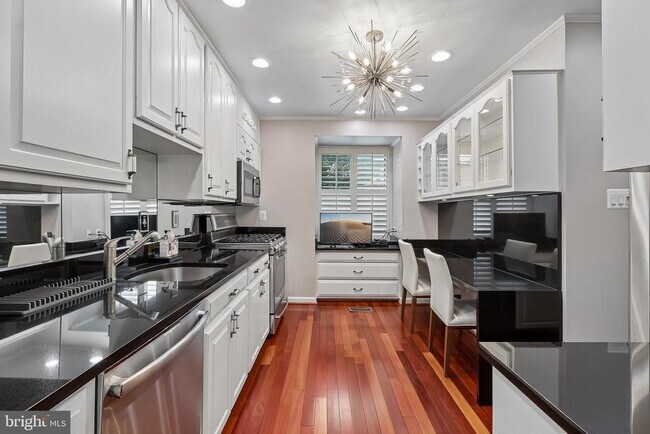 Building Photo - 519 Brummel Ct NW