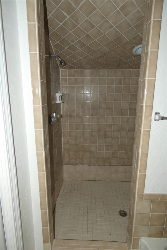 Building Photo - 2905 NE Tortoise Dr