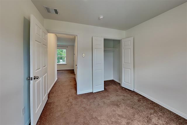 Building Photo - 3321 Rutz St
