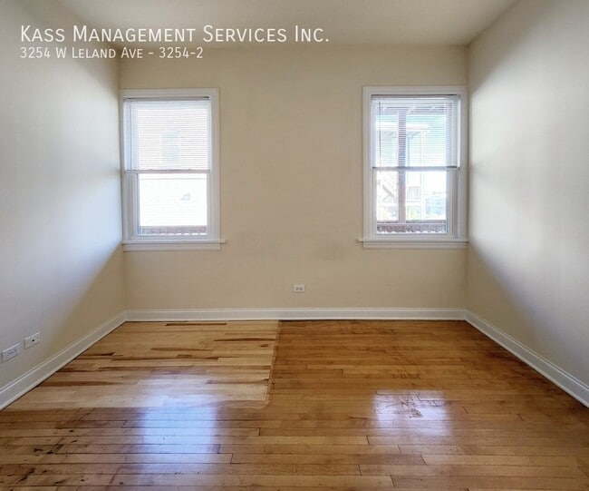 Building Photo - 3254 W Leland Ave