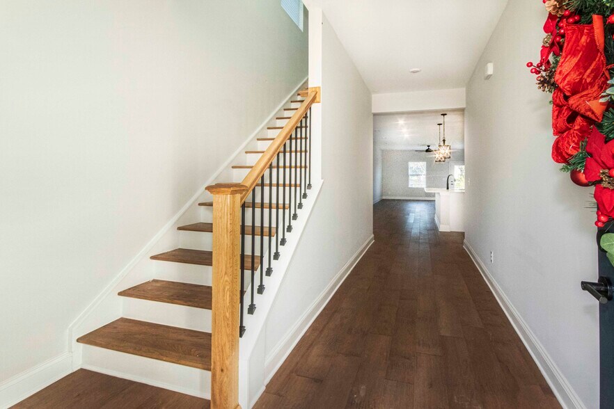 Building Photo - 12717 Duckfoot Ln