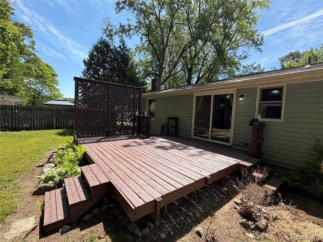 Building Photo - 8427 Carols Dr