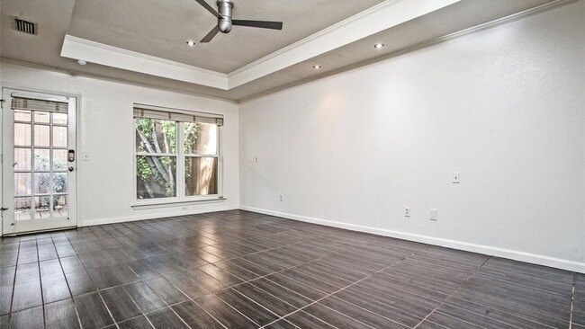 Building Photo - 9127 Valley Chapel Ln