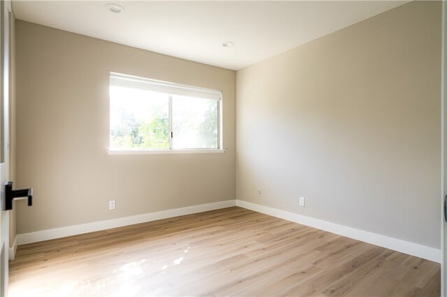 Building Photo - 17552 Wayne Ave