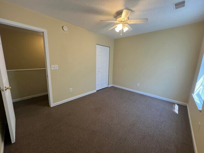 Building Photo - 1464 Ruger Dr