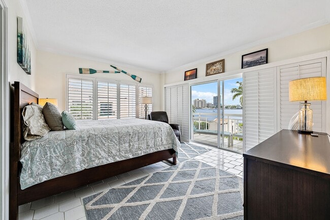 Building Photo - 250 Bradley Pl