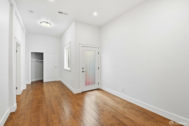 Building Photo - 526 Silver Ave