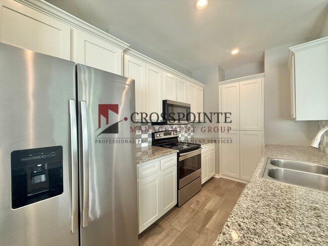 Building Photo - Tour Today! 2 bedroom 2 bathroom duplex in Tyler!