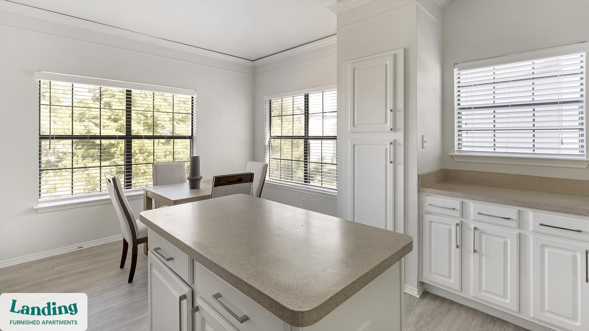 Building Photo - 1601 W Arbrook Blvd